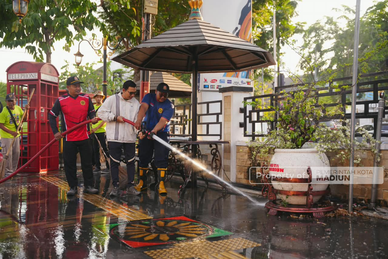 Pimpin Apel Gerakan Jumat Bersih, Plt Wali Kota Tekankan Kebersihan Kota