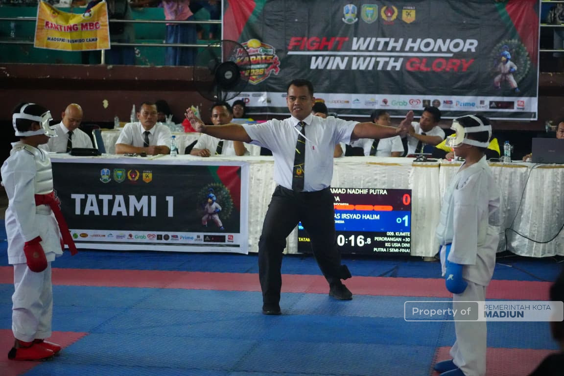 Buka Madiun Open Karate Championship 2026, Plt Wali Kota Berharap Turnamen Cetak Atlet Berprestasi