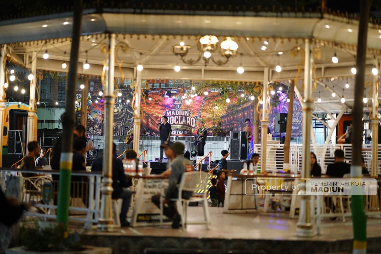 Saksikan Proclaro Rocktrain, Plt Wali Kota: Tahun Depan Bikin Event Besar Dibiayai Pemkot