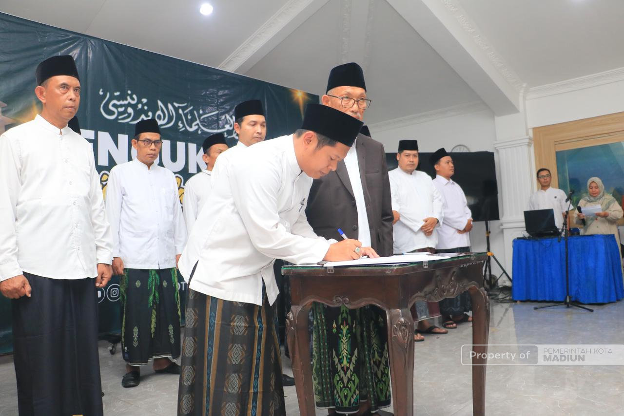 Pengurus MUI Kota Madiun 2025–2030 Dikukuhkan, Plt Wali Kota Dorong Sinergi Peningkatan SDM