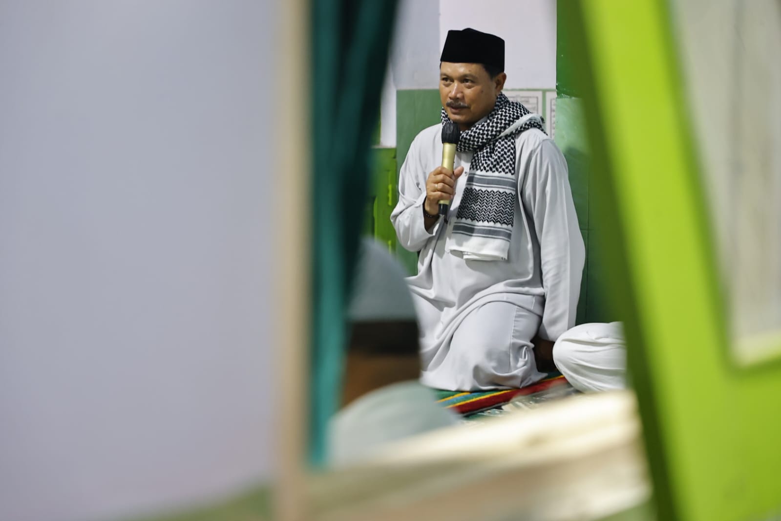 Ibadah Sembari Serap Aspirasi, Wali Kota Ikuti Tarawih Bersama Warga Di Musala Jannatul Firdaus