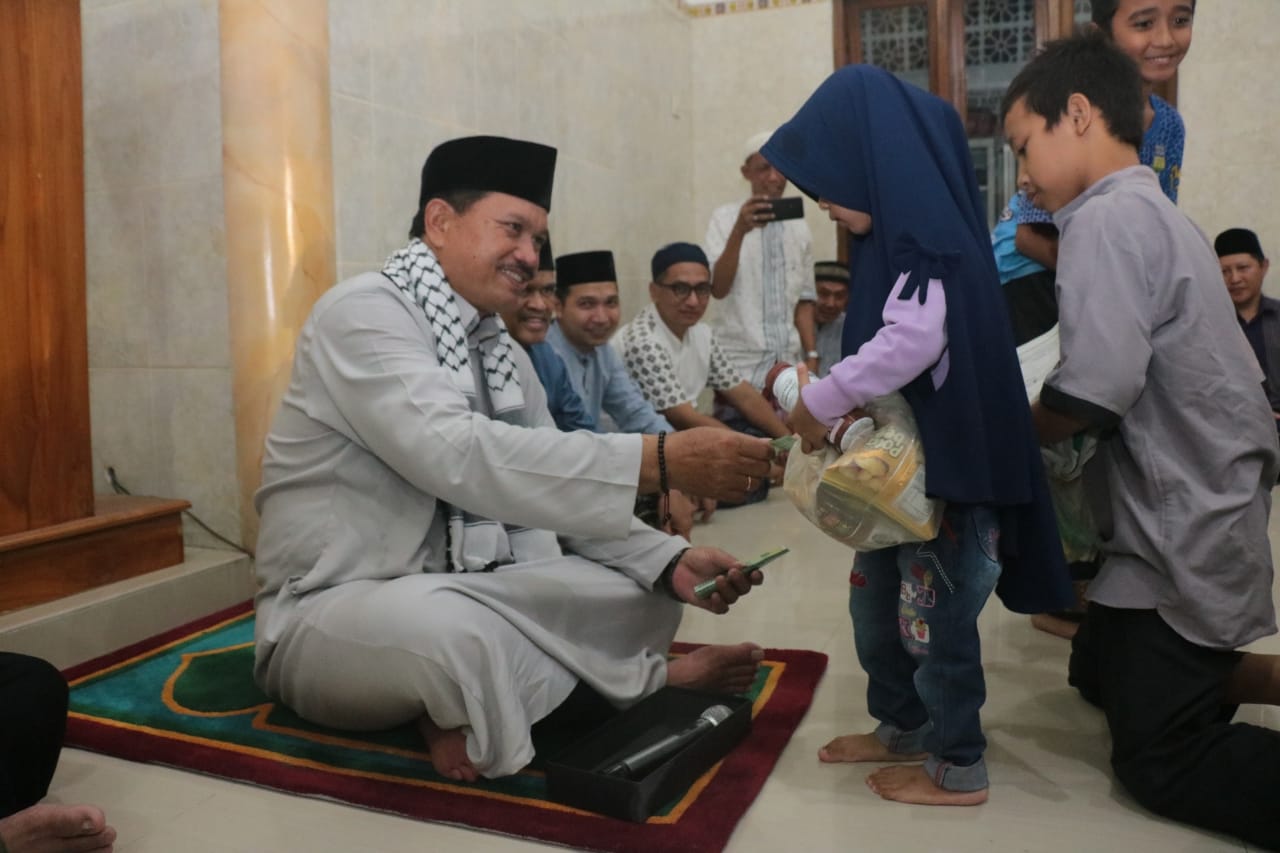 Salat Isya dan Tarawih Safari Ramadan di Masjid Sayyidina ‘Ali Wali Kota Pesan Jaga Kondusifitas Kota Jelang Idul Fitri