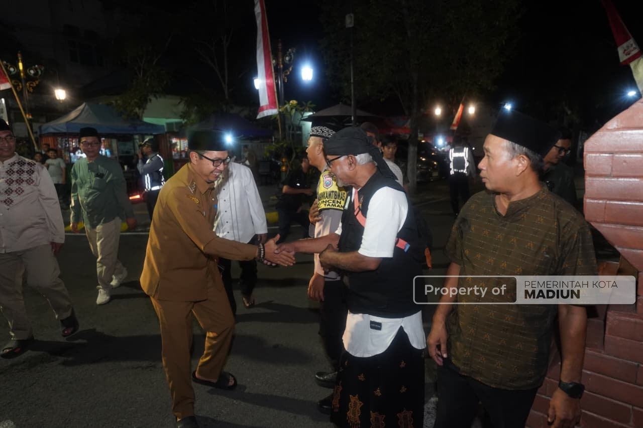 Hadiri Malam Manggulan Grebeg Maulud, Plt Wali Kota: Budaya Kita Harus Terus Dihidupkan