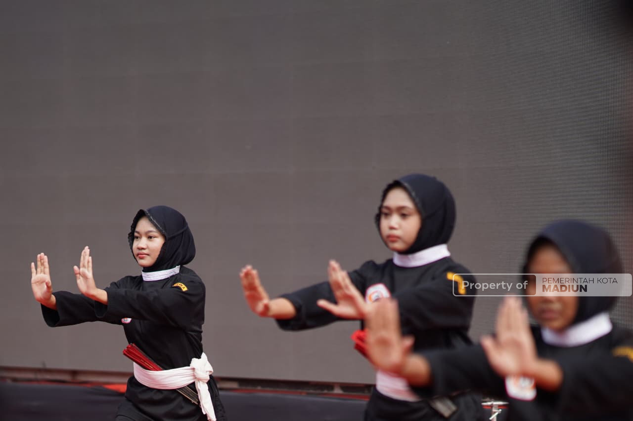Berlangsung Sukses, Plt Wali Kota Targetkan Kirab Budaya Pencak Silat Tahun Depan Bertaraf Nasional