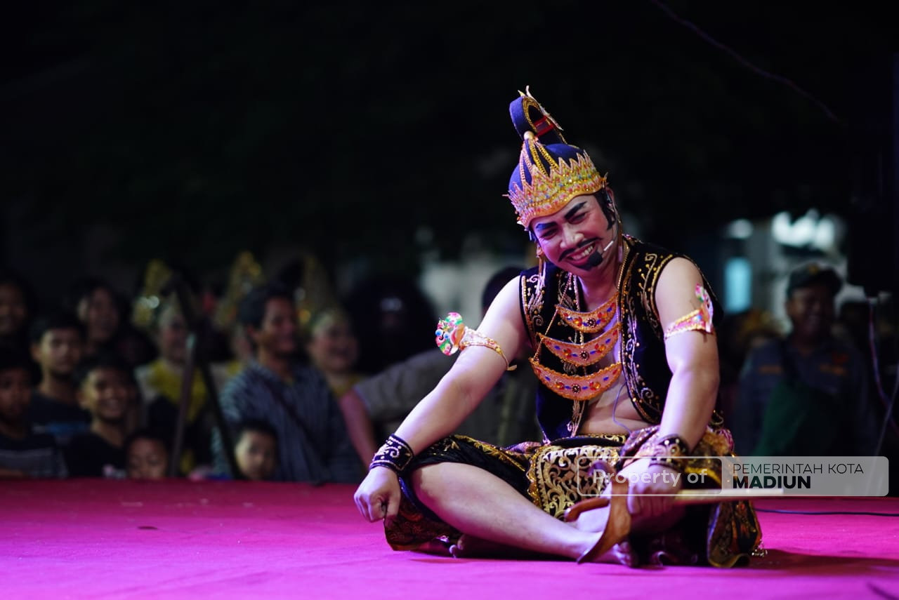 Dari Panggung Seni, Plt Wali Kota Dorong Budaya Jadi Penggerak Ekonomi Kelurahan