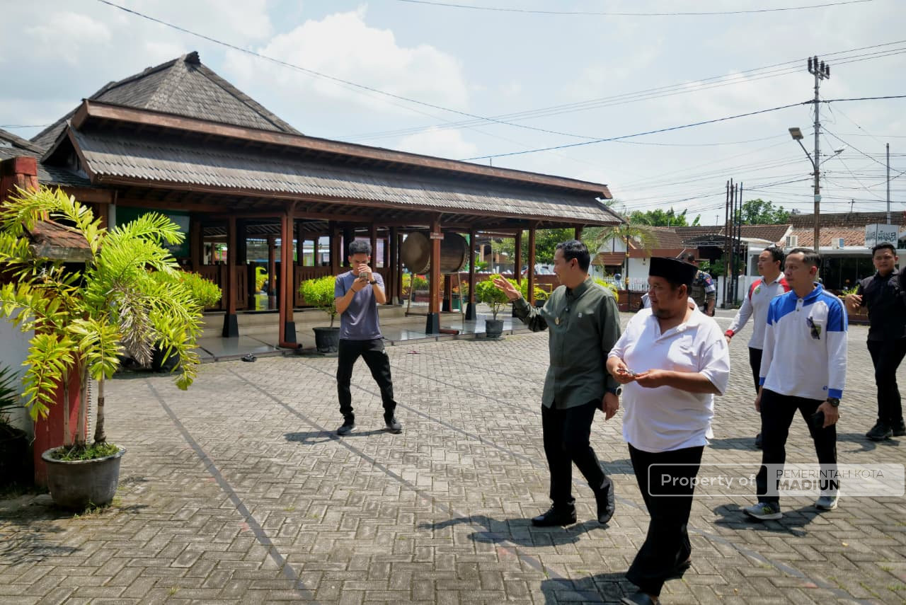 Perkuat Potensi Wisata Religi Terintegrasi, Plt Wali Kota Madiun Tinjau Masjid Kuno Kuncen dan Masjid Kuno Taman