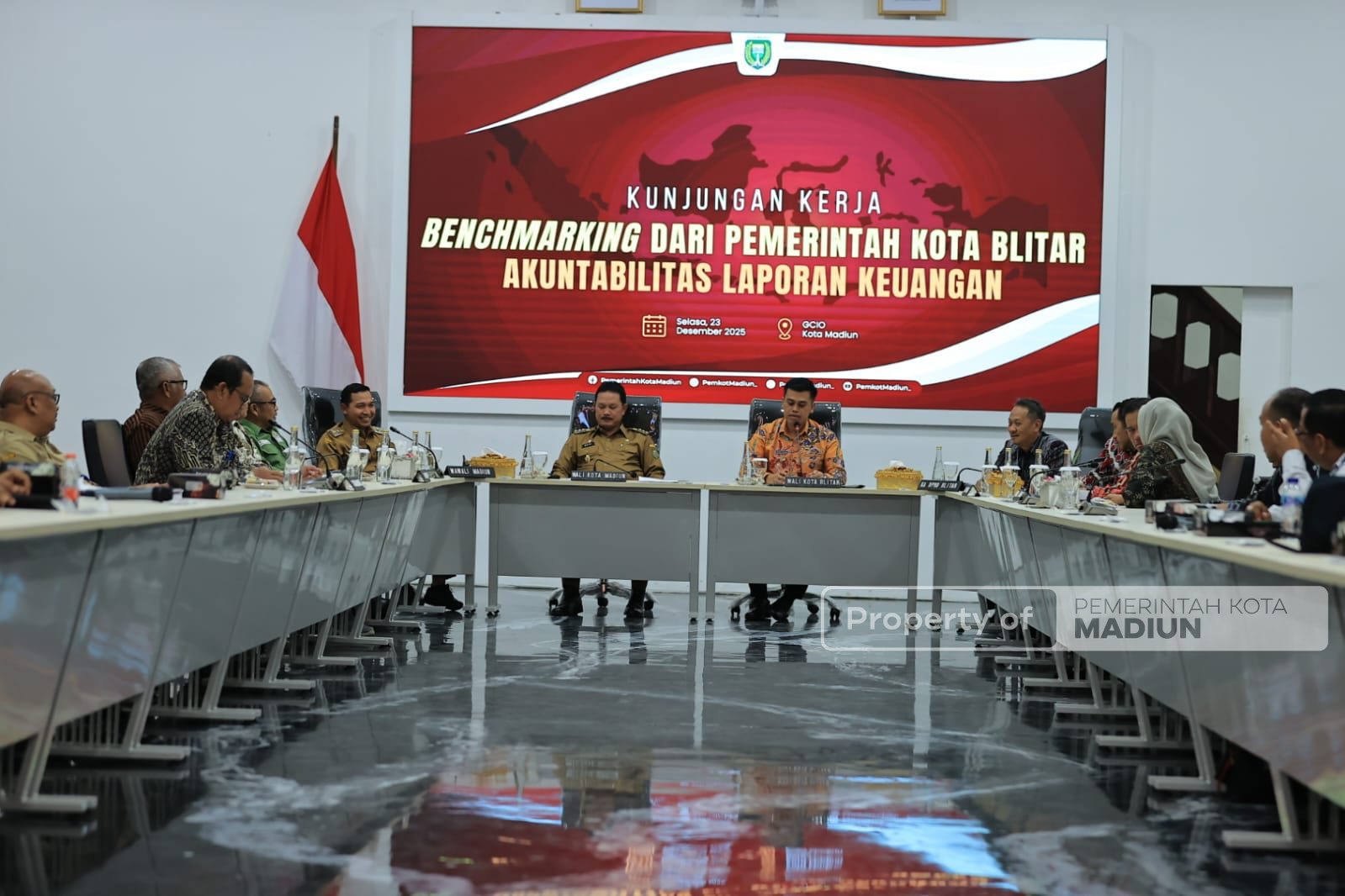 Terima Kunjungan Kerja Pemkot Blitar, Wali Kota Madiun Paparkan Akuntabilitas Keuangan dan Perkembangan Pembangunan Kota