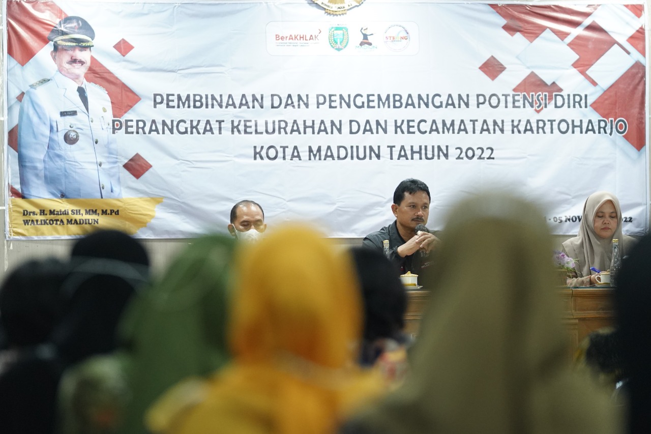 Beri Arahan Perangkat Kelurahan dan Kecamatan di Kartoharjo, Wali Kota Pesan Produktif dalam Jalankan Tugas