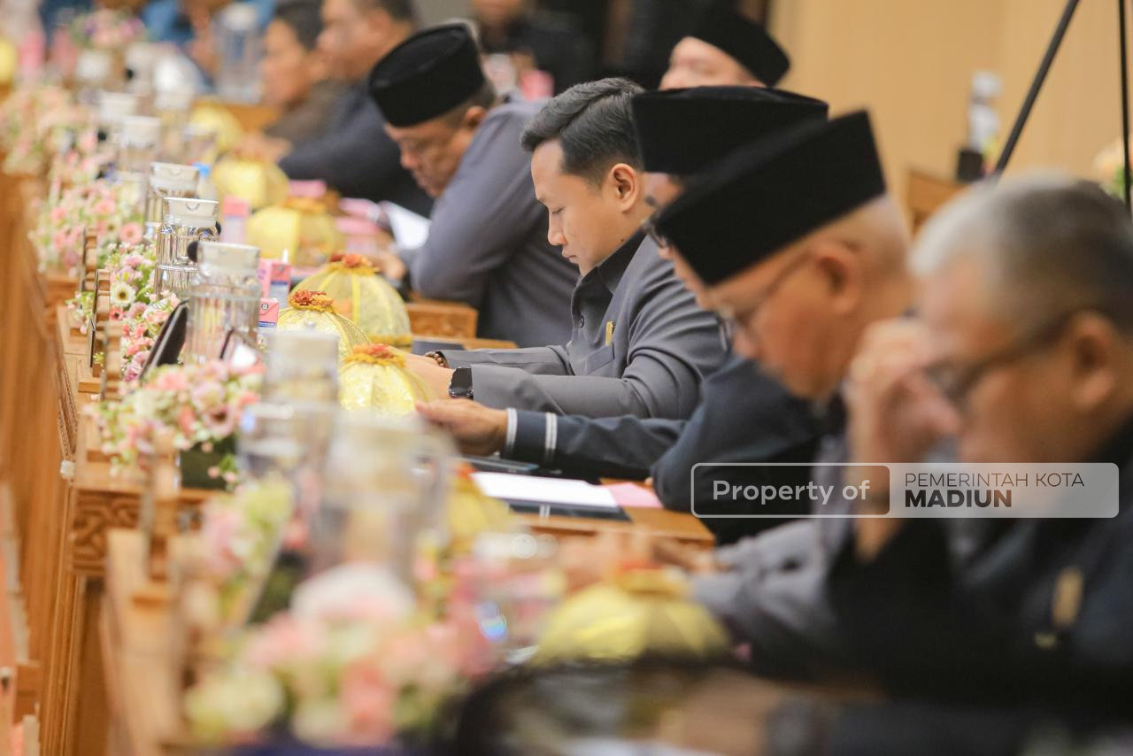 Aturan Daerah dan Pusat Disesuaikan, Dua Raperda Resmi Ditetapkan