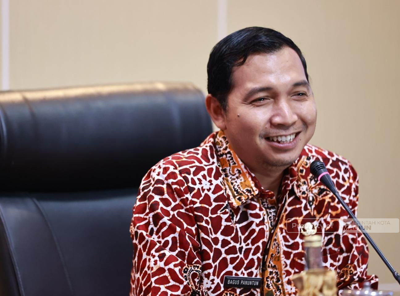 Terima Kunjungan Studi Komparasi Pemkab Probolinggo, Plt Wali Kota Bagikan Strategi Pengelolaan Retribusi untuk Optimalkan PAD