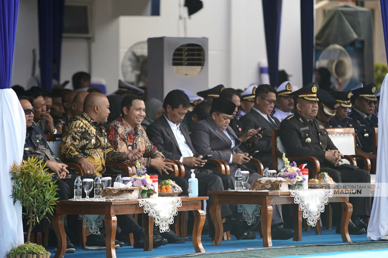 Hadiri Wisuda ke-102 PIP Semarang, Pemkot Madiun Teken MoU Pengembangan SDM Transportasi