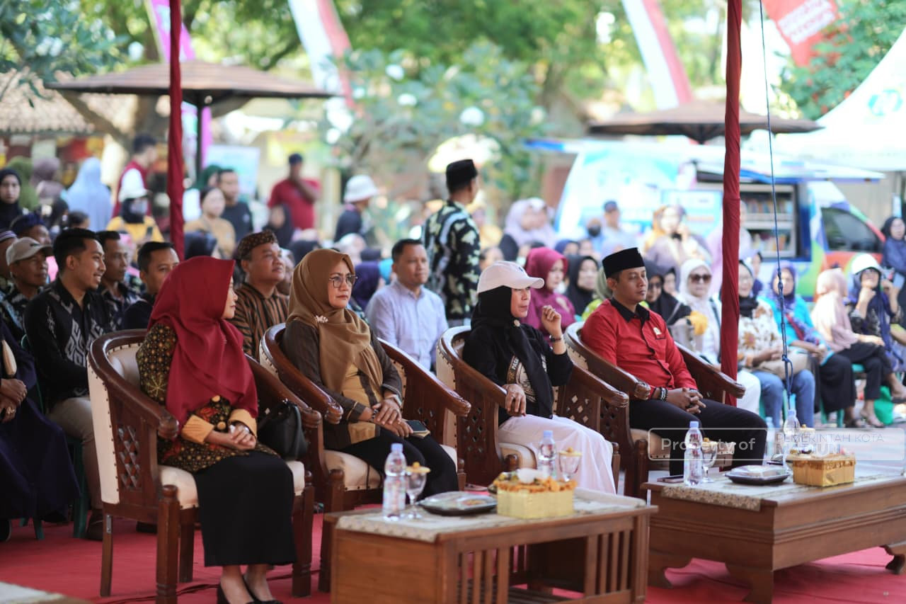 Pasar Kawak Gedongan Jadi Ruang Budaya, Plt. Wali Kota Dorong Kelurahan Gali Potensi Lokal