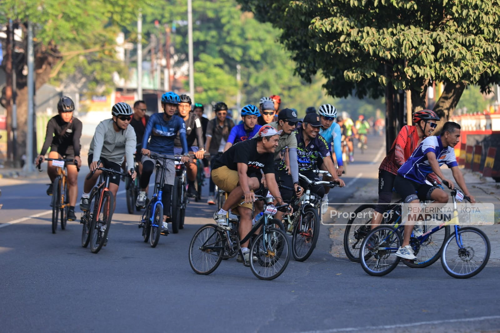 Ratusan Peserta Turut Jelajahi Kota Pendekar Lewat Madiun Discovery Bike 2026