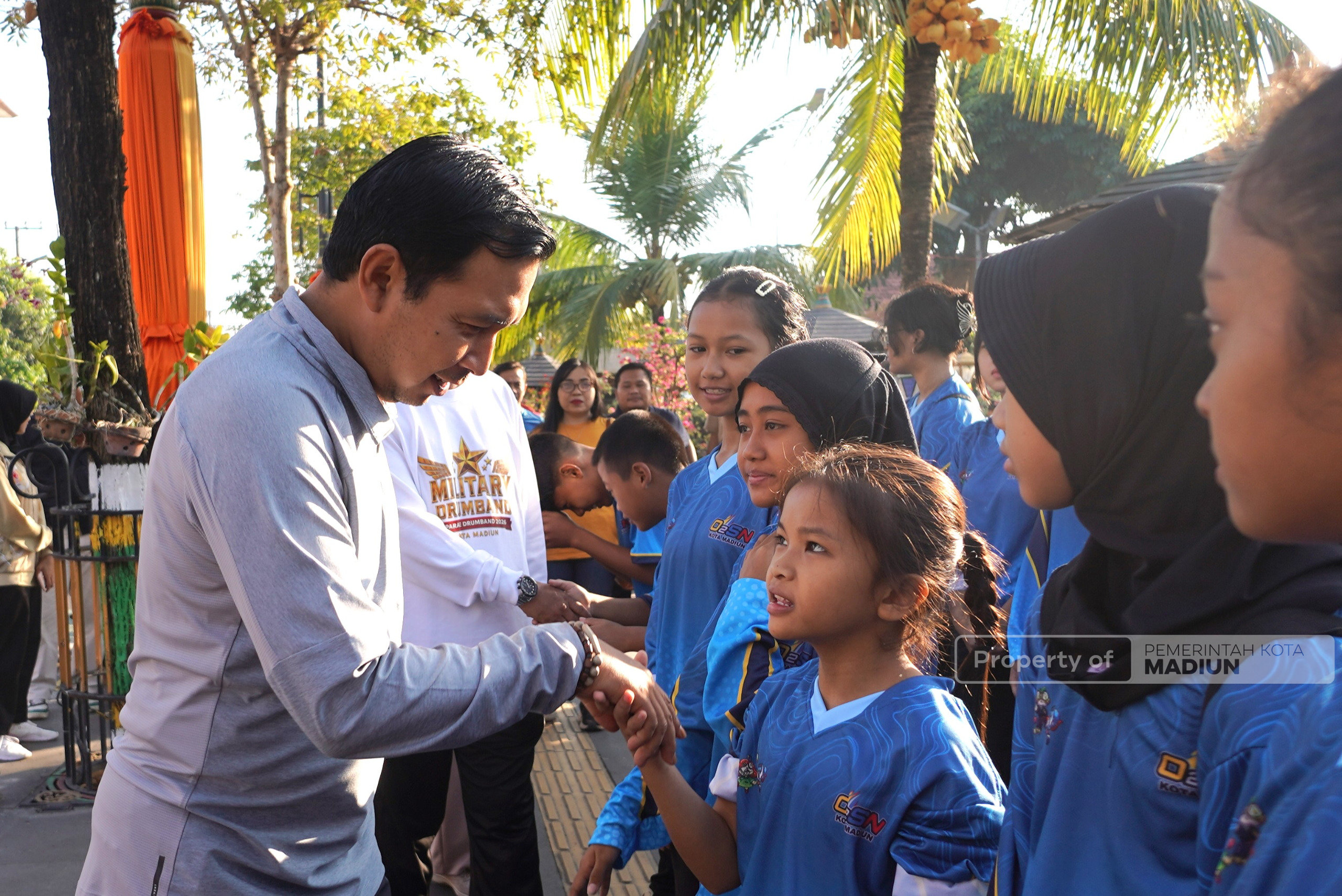 Lepas Kontingen O2SN, Plt Wali Kota Harap Atlet Kota Madiun Raih Prestasi Terbaik